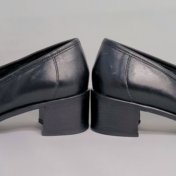 Easy Spirit Black Loafers with Silver Accent Used - Picture 3 of 8